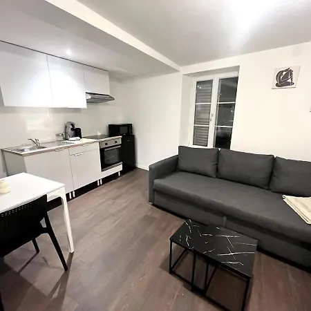 Le Contraste * كليرمونت-فيراند